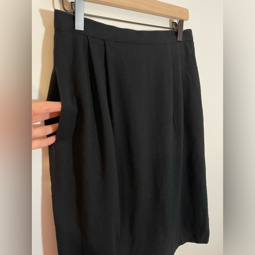 Vintage Black 100% Wool Fully Lined Pencil Skirt, Size 12, Has Pockets! - Picture 3 of 11